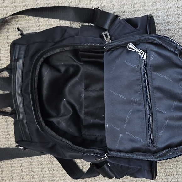 Security Backpack - Picture 5 of 9